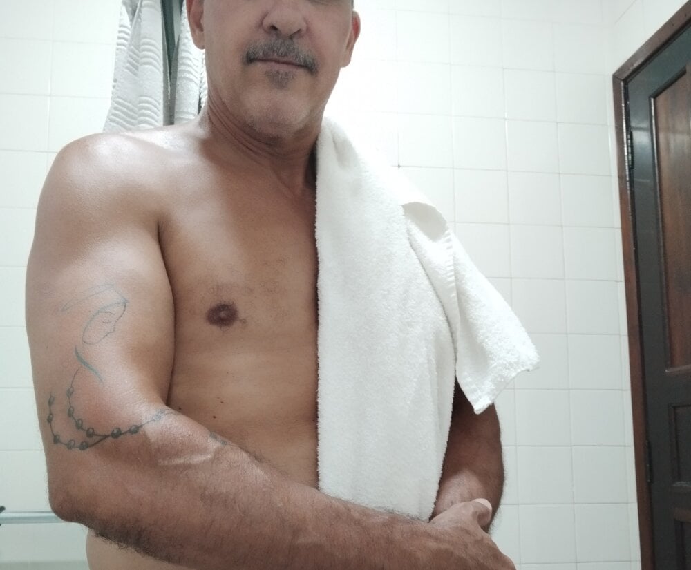 rogerlima2009 Offline XXX Chat