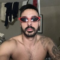 Zakaria_FuckThatBabe's Offline Chat Room