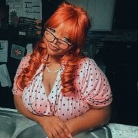 HOTMILFKATIEE