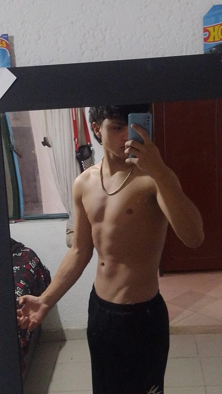 Levi_sexy1
