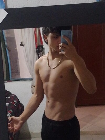 Levi_sexy1