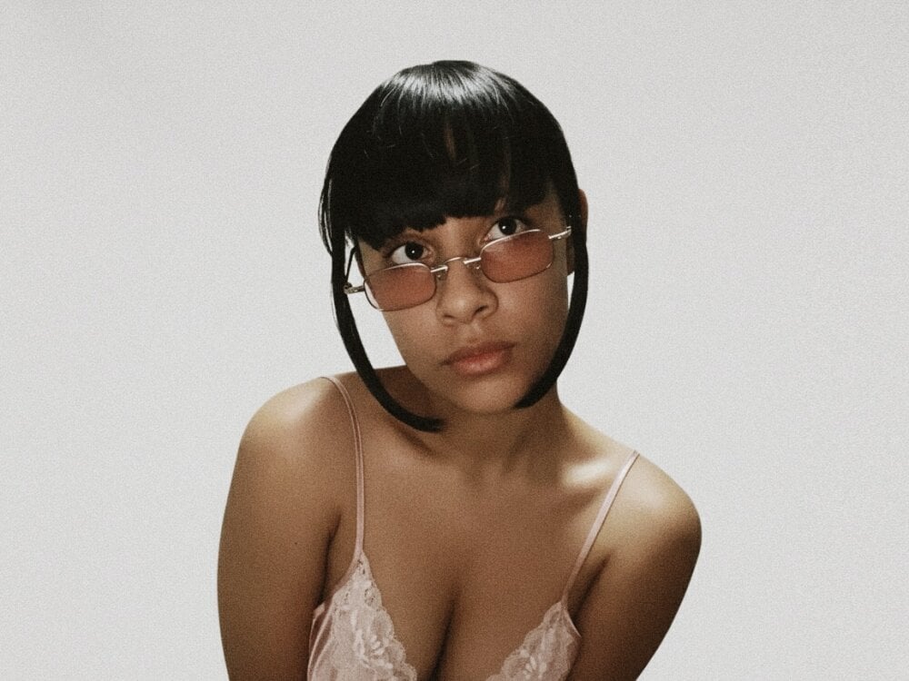 livesex.fan yourbabysquirt livesex profile in the-sea-of-desires cams