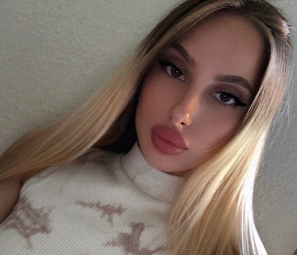 Luna_kisss 😘 online sex stream
