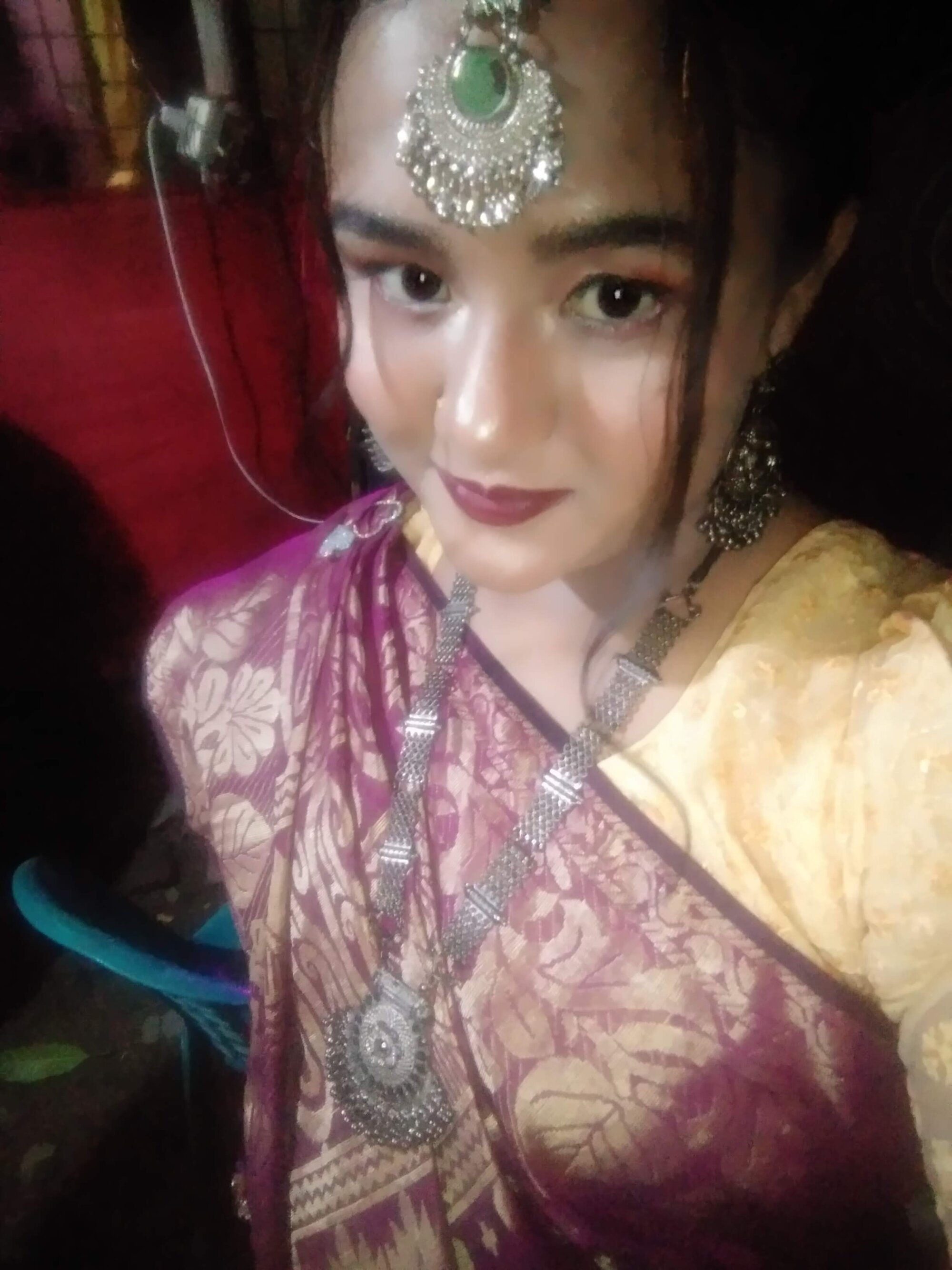 Hot_shorna