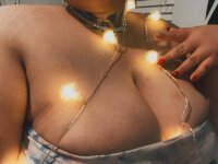 kiarasimone123's Offline XXX Chat