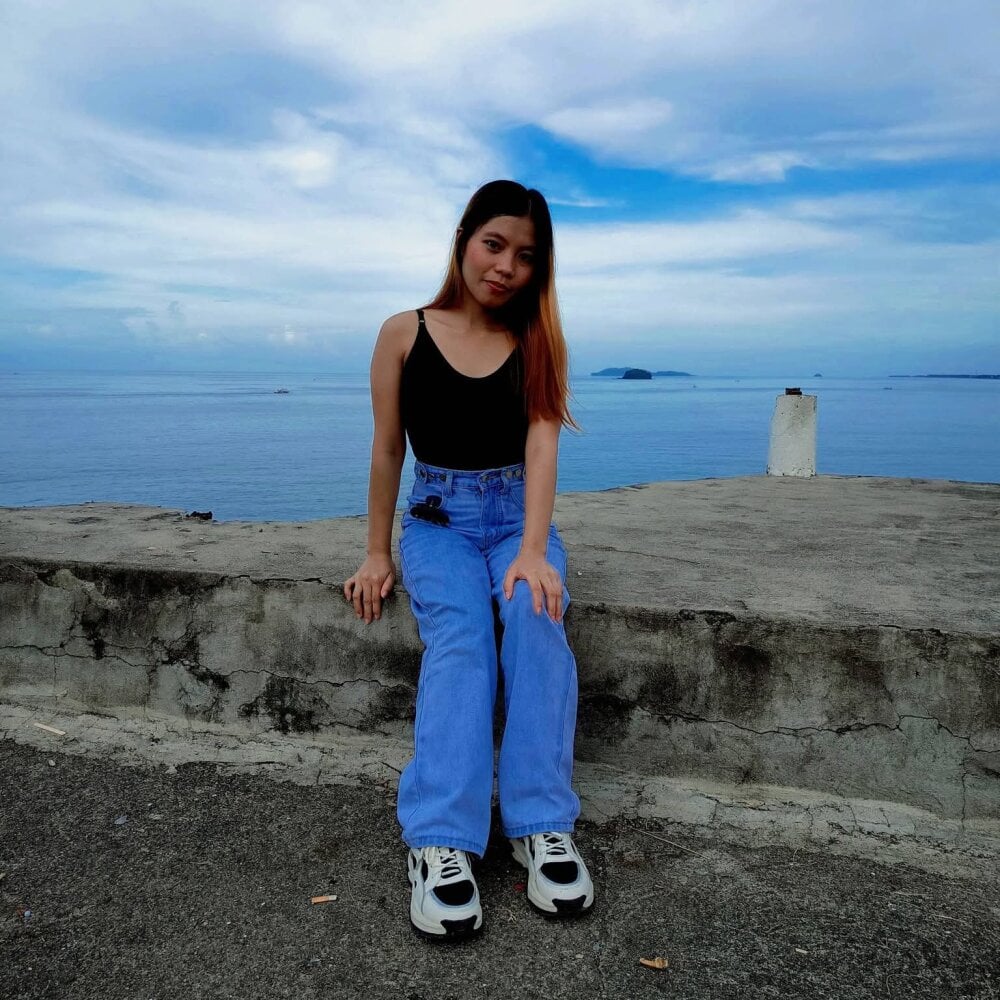 sexy_yhanna78 Obrolan XXX Offline