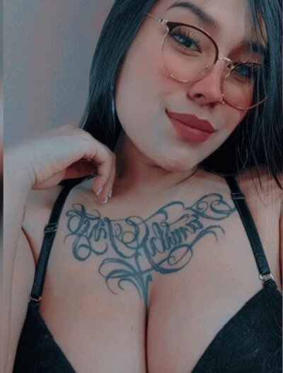 emilly_v 🥌 free webcam