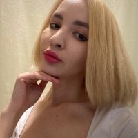 Eleanora_Sweet's Offline Chat Room