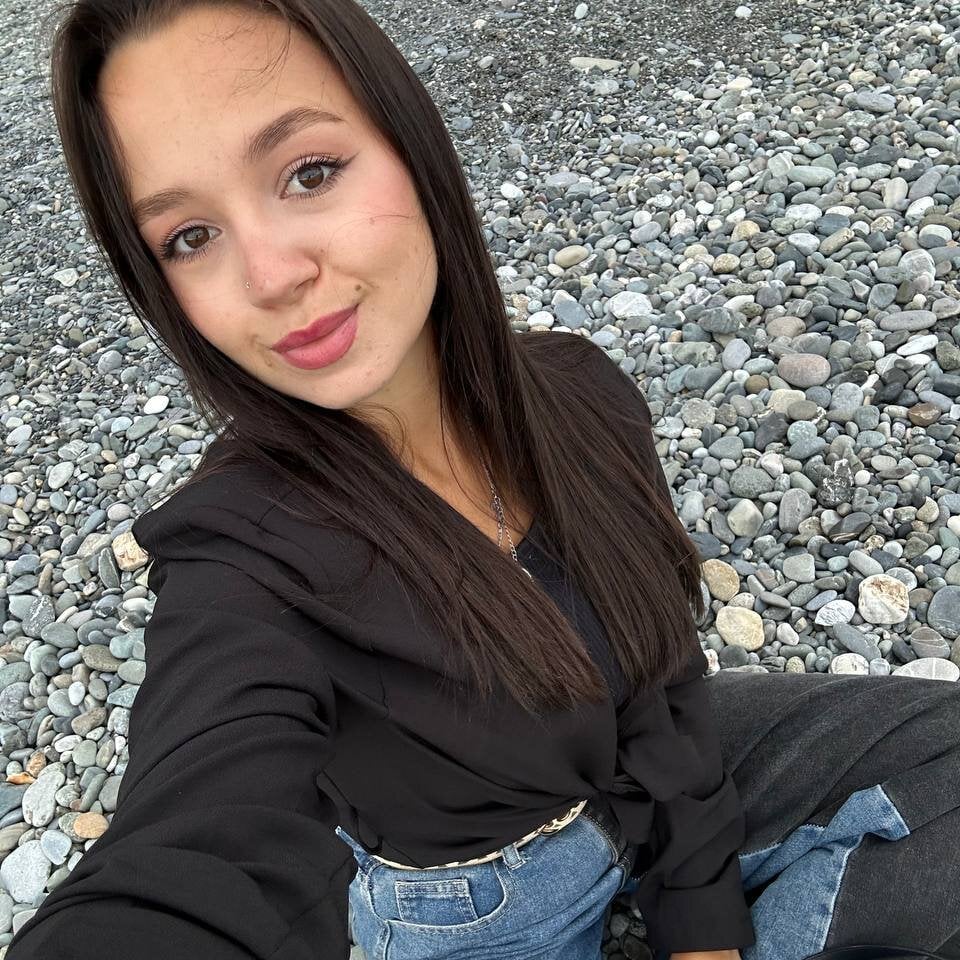 carrie_dreams from stripchat