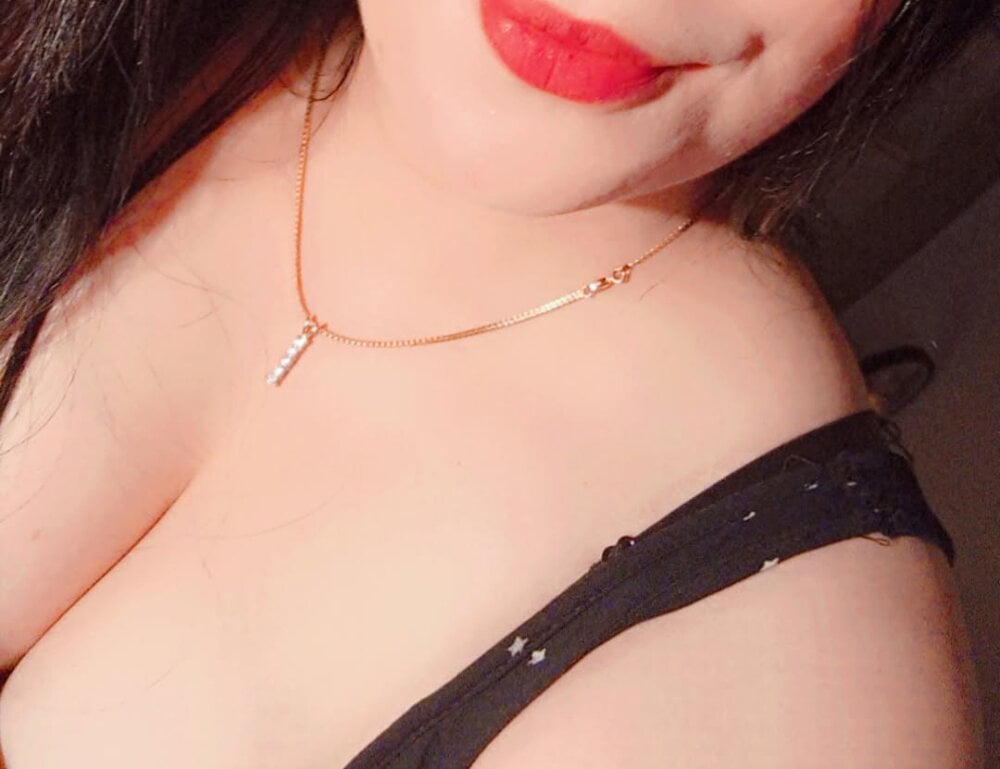 The_Arabian_Queen live cam model at StripChat