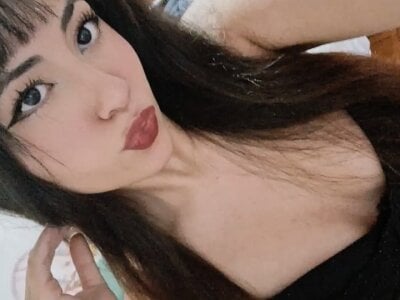 Chloebrownnn Female Smallaudience Nude Webcam