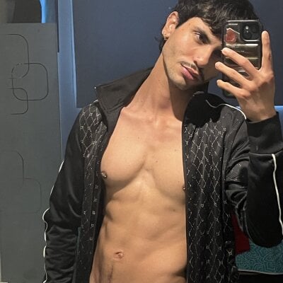 Salvadorsneakerfreak Male Men Live Cam Striptease