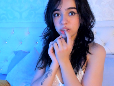 Cassie66_ Female Newpetite Webcam Chat