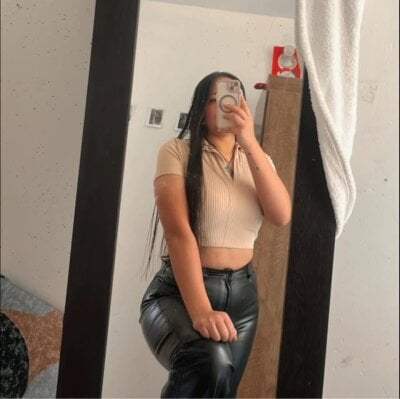 Mia_Knight1 Female Colombianteens Live Cam XXX