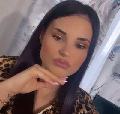 SweetGiulya 🦌 online sex stream