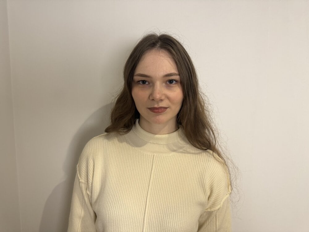 sexcityguide.com kyrabeldin livesex profile in french cams