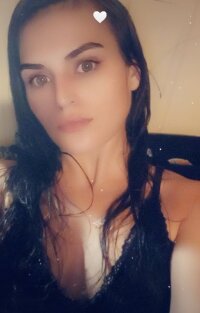 CourtneyLuvv17's Offline XXX Chat