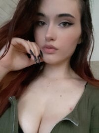 Valerianaa's Offline Chat Room