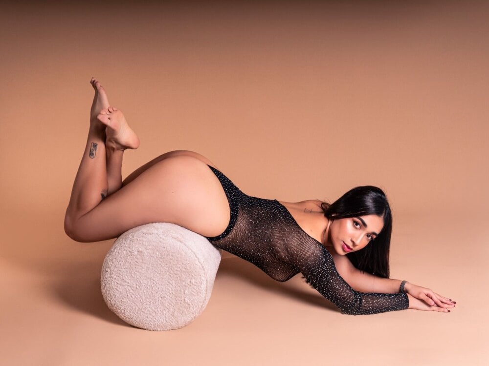 sexcams-joy.com sabrinaevanss_ livesex profile in latino cams