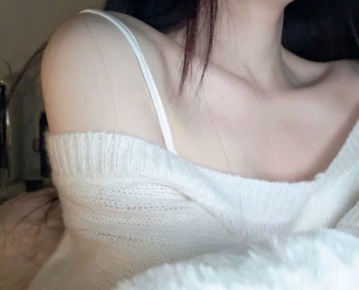 pornos.live sunny-flower livesex profile in in-a-secret-bunker-with-cookies cams