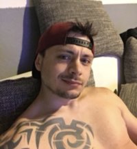 Badgirl4you2's Offline Chat Room