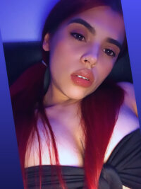 Perla_kravitz's Offline Chat Room