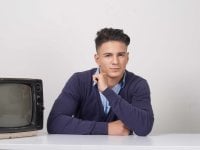 Johnnysexx's Offline Chat Room