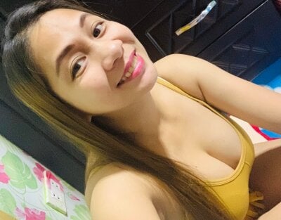 xxpinayboobsxx from stripchat