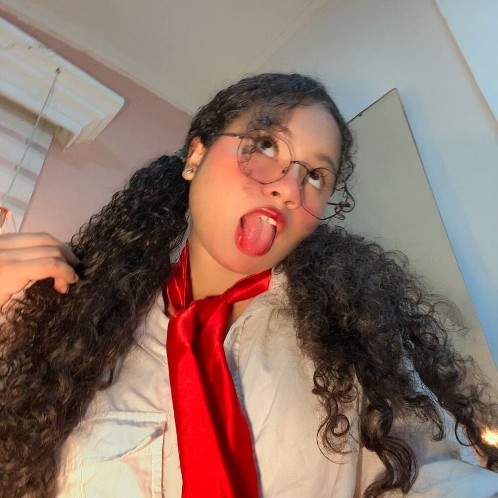 Live sex webcam photo for ChanelMillers_ #290440280