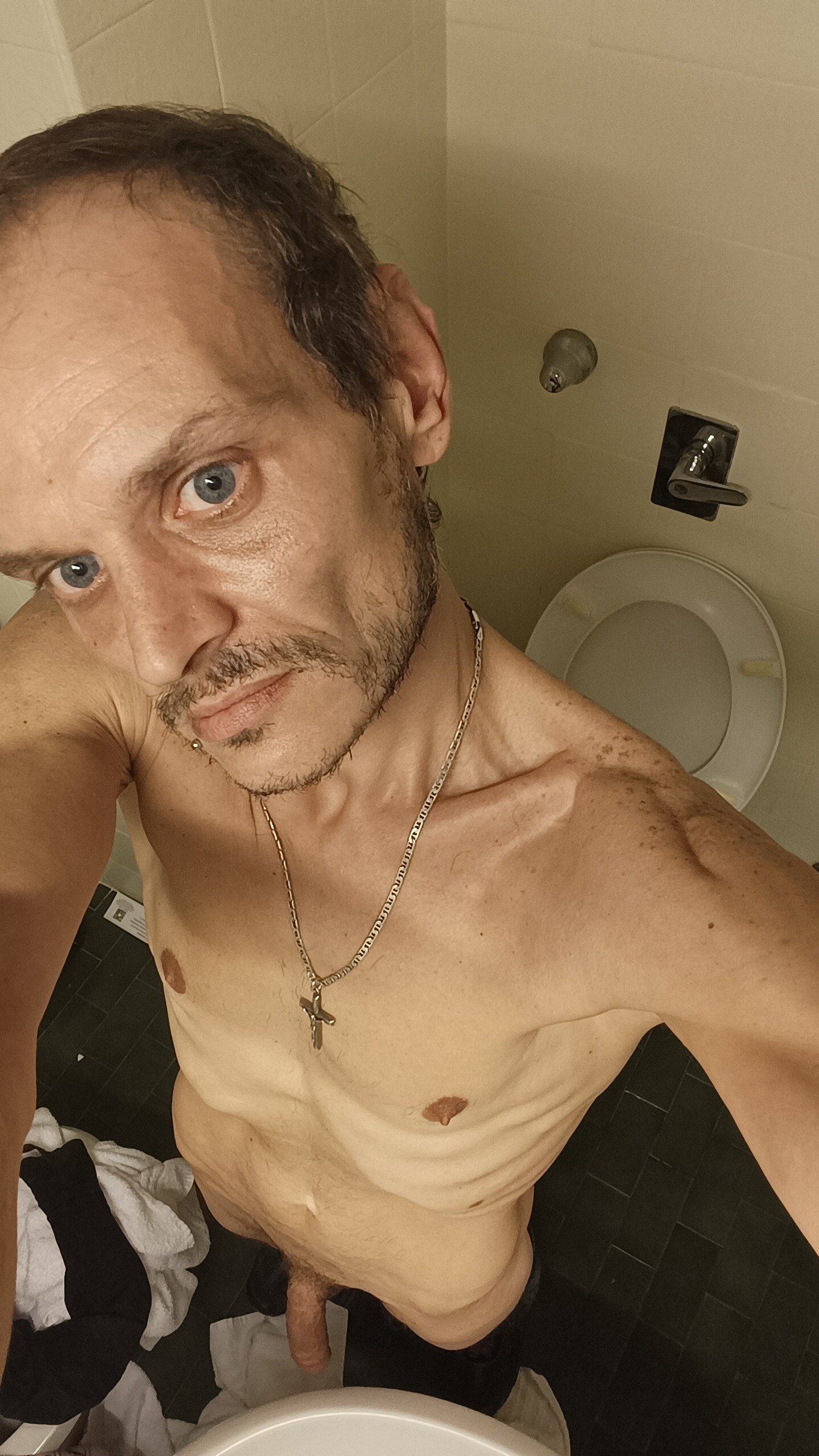 Ilovesquirt84