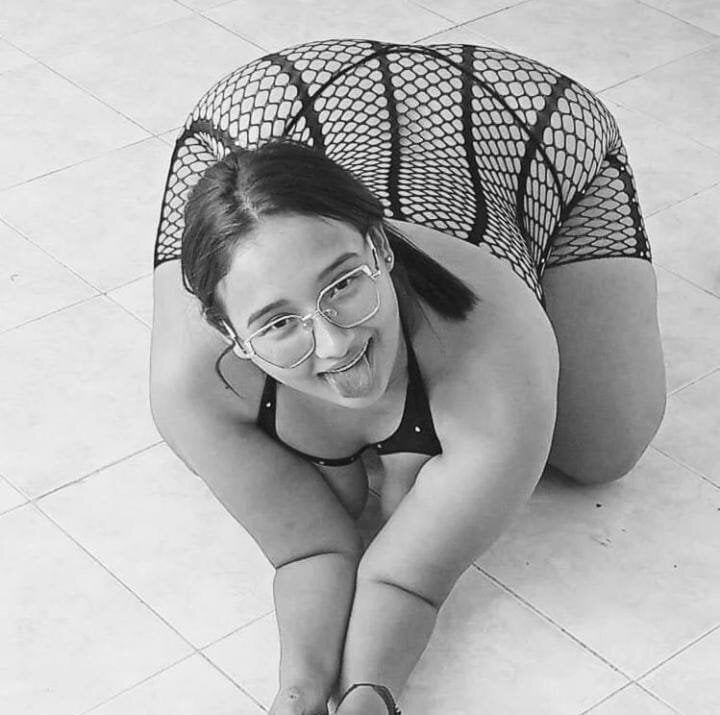 young_dairy01 from stripchat