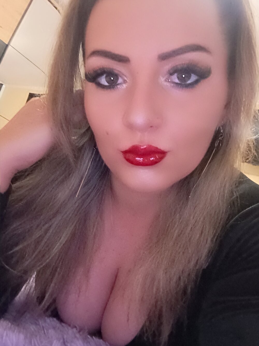 stripchat blondinaali webcam profile pic via badgirlwebcam.com