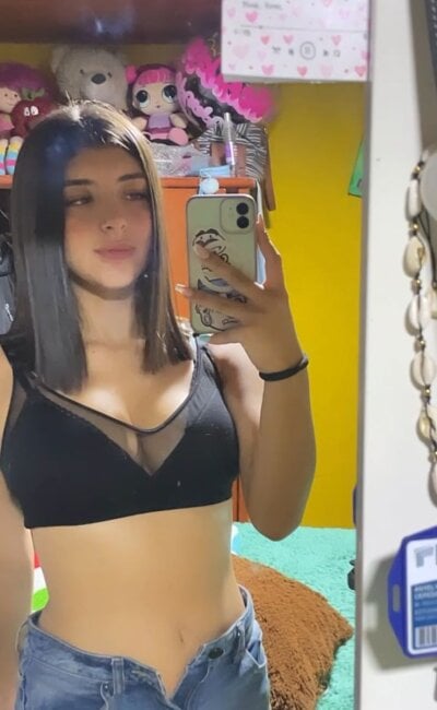 Mikaela_lu Female Bigass Sex Cam