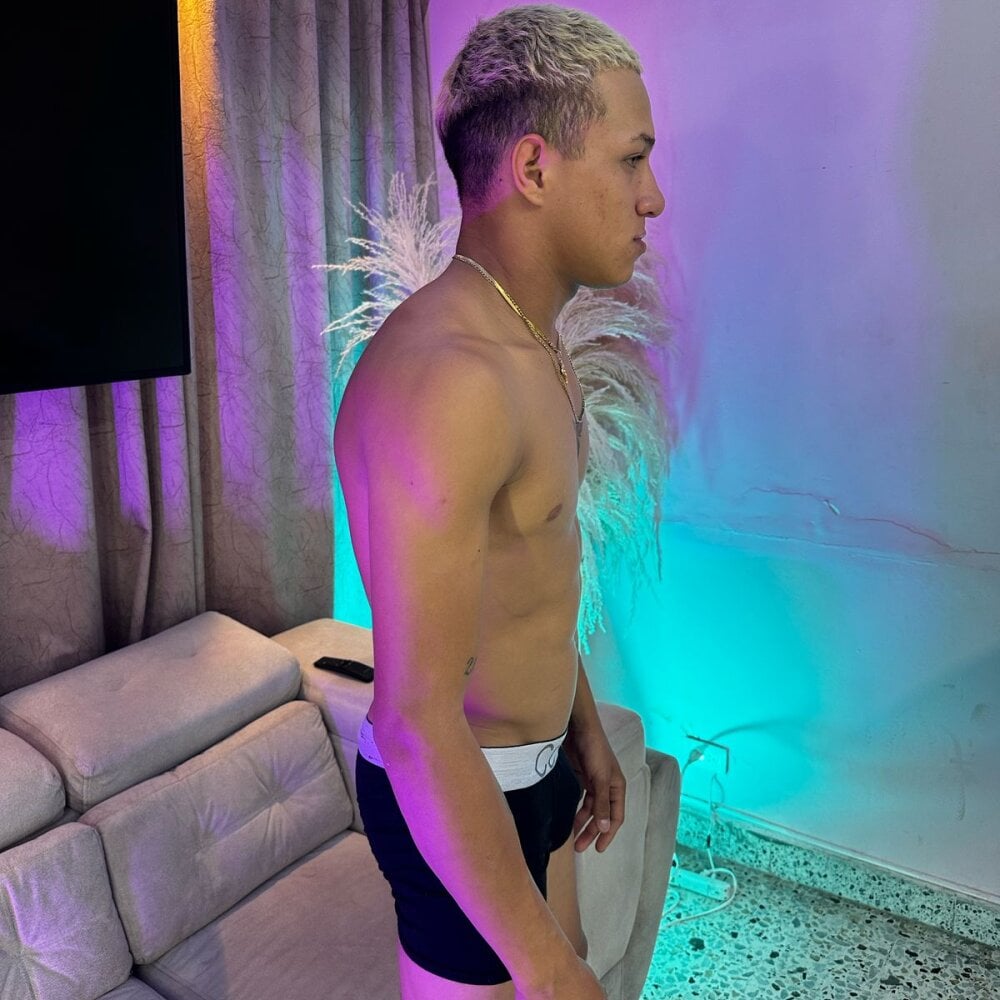 hamdsomeboyhot profile