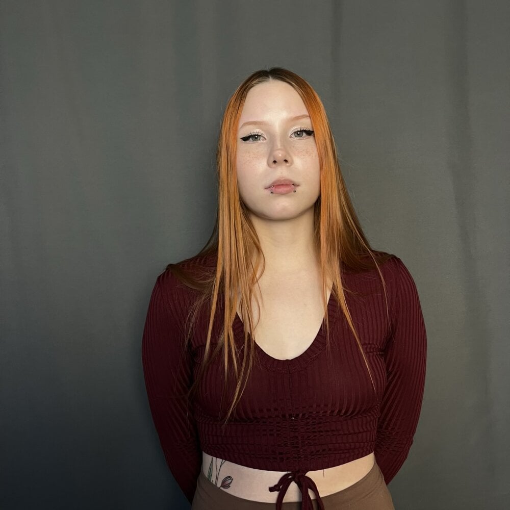 livesex.fan tarynjoice livesex profile in col cams