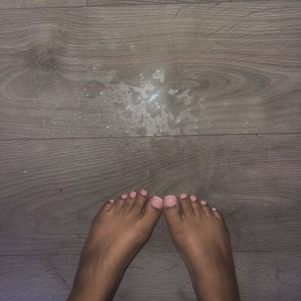 s_reginacole_6 offline XXX-chat