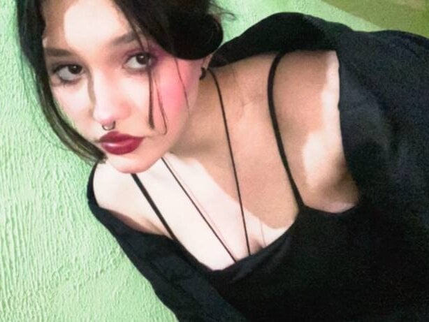 pornos.live ruby_july livesex profile in granny cams