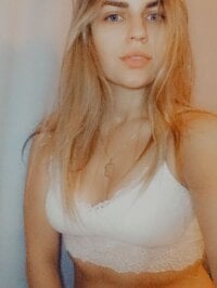 Keri_Moss' Offline Chat Room