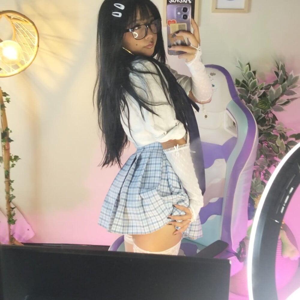 myliveeroticcams.com sweetx_cherry livesex profile in up-your-ass-and-to-the-left cams