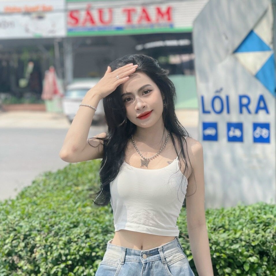 -mia-peach 免費直播秀 & XXX 聊天 xHamsterLive