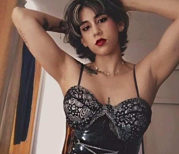 Live sex webcam photo for Oriana_Demon18 #289682673