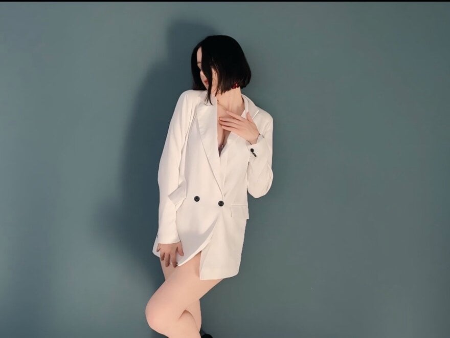 mega-camsex.net lucysensual livesex profile in bisexual cams