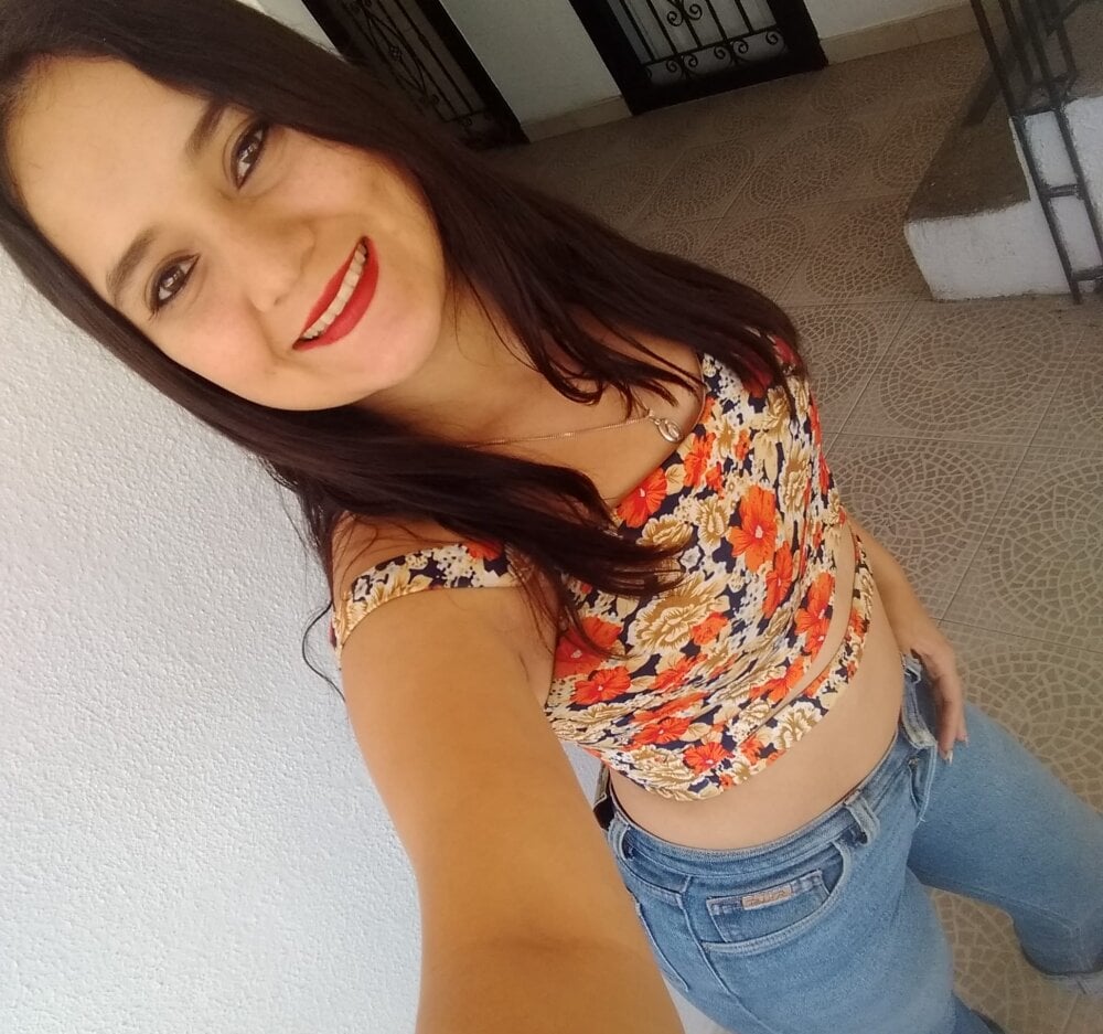 camila1- profile