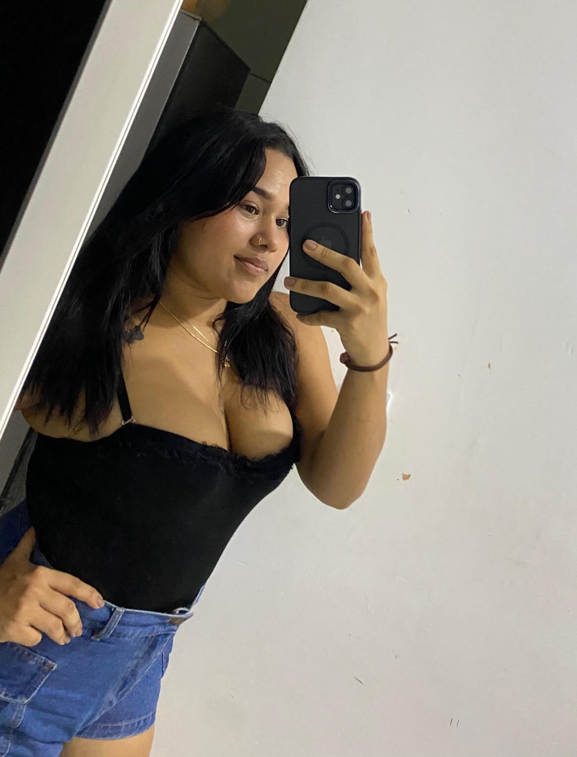 Leila_Giann