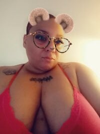 carress8320's Offline Chat Room