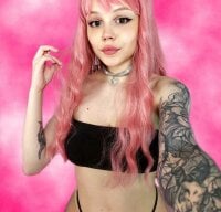 DanaCuteee's Offline Chat Room