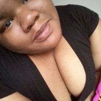 FunsizeBBW's Offline Chat Room