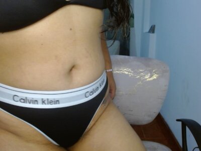 Alia_grey21
