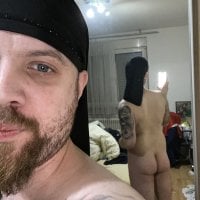 xxXgoldjungeXxx's Offline XXX Chat