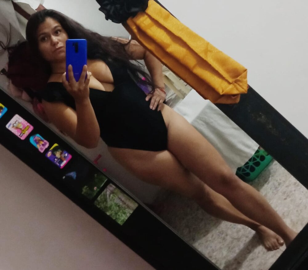 Mia-Khalifa_ profile